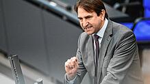 Andreas Jung (CDU/CSU) spricht im Plenum des Bundestags. Der stellvertretende Vorsitzende der Unions-Fraktion pocht auf eine ...